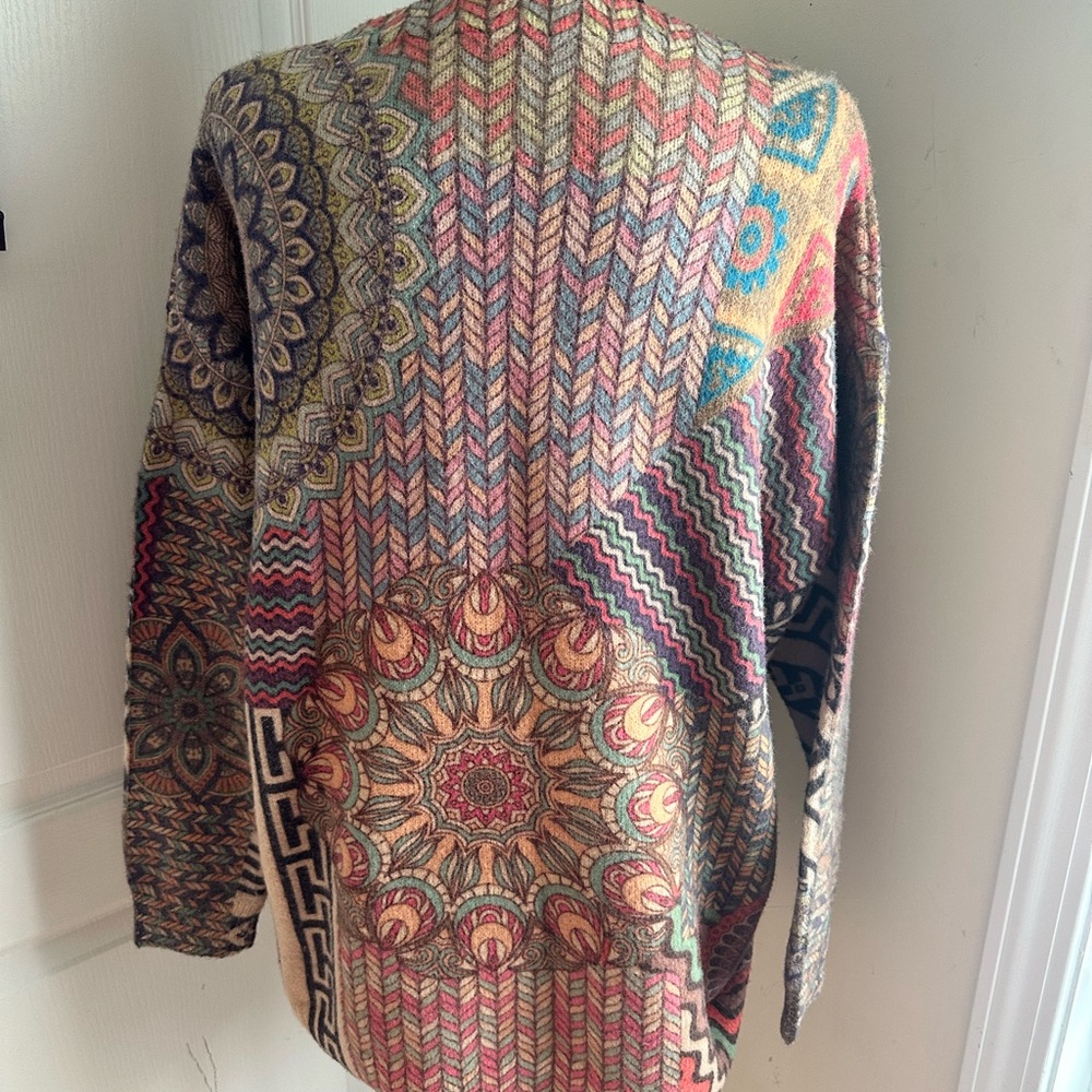 Multicolor Patterned Women's Sweater - Picture 5 of 6